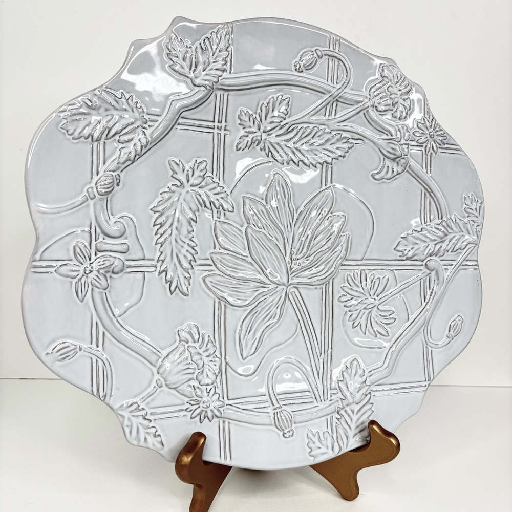 Romancing Provence Botanical Floral Embossed RPV3 White Ceramic Platter France‎